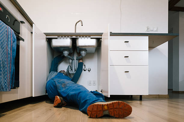 Professional Plumbing technician working in Bourbonnais, IL